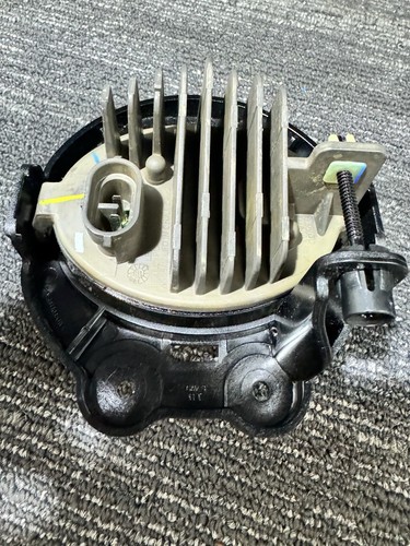 New OE 2015-2023 Dodge Ram Left or Right LED Fog Light 55112827 - Picture 2 of 2