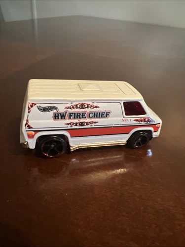 Vintage 1974 Hot Wheels REDLINE Fire Chief Van NM