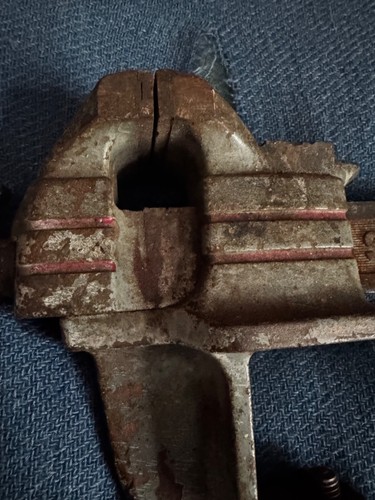 VINTAGE STANLEY BENCH CLAMP VISE NO 763 - Picture 6 of 9