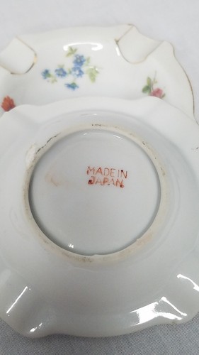 Pair Small Vintage China Ashtrays/Trinket tray dainty flowers Made in Japan - Picture 3 of 5