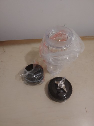 Ninja Blender BL770 BL771 BL773 BL780 BL660 16 oz Cup 1 Lid & 1 Blade Assembly - Picture 2 of 3