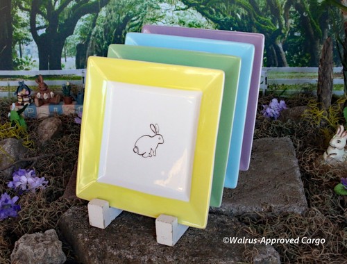 PRESIDENT’S CHOICE SQUARE BUNNY SALAD PLATES (4) - PURPLE YELLOW BLUE AND GREEN - Picture 2 of 7