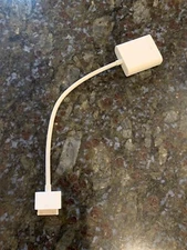 Apple 30-pin (Dock Connector) to VGA Adapter (iOS/iPhone/iPad/iPod)