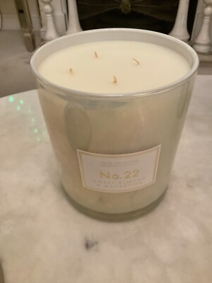 Hotel Collection Sweet Almond & Macaroon 4 Docht Hurricane Kerze - 2,5 kg