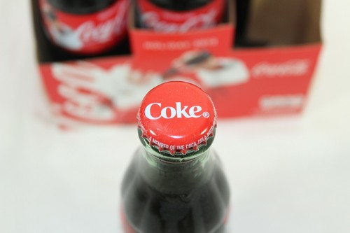 Vintage Coca Cola Christmas 2012 Lot of 6 8fl Oz Bottles And Carton - Picture 8 of 8