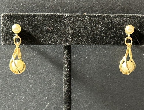 Vintage Napier Pearl Drop Dangling Pierced Earrings in Gold Tone EUC - Picture 3 of 9