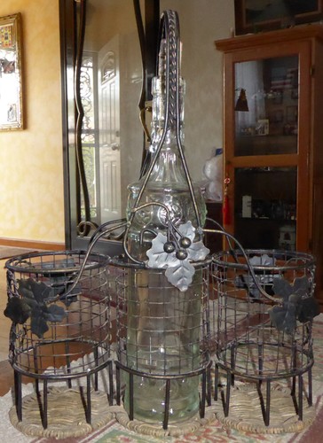 Vintage Wire & Wicker Wine Bottle Carrier with glass bottle - Picture 2 of 7