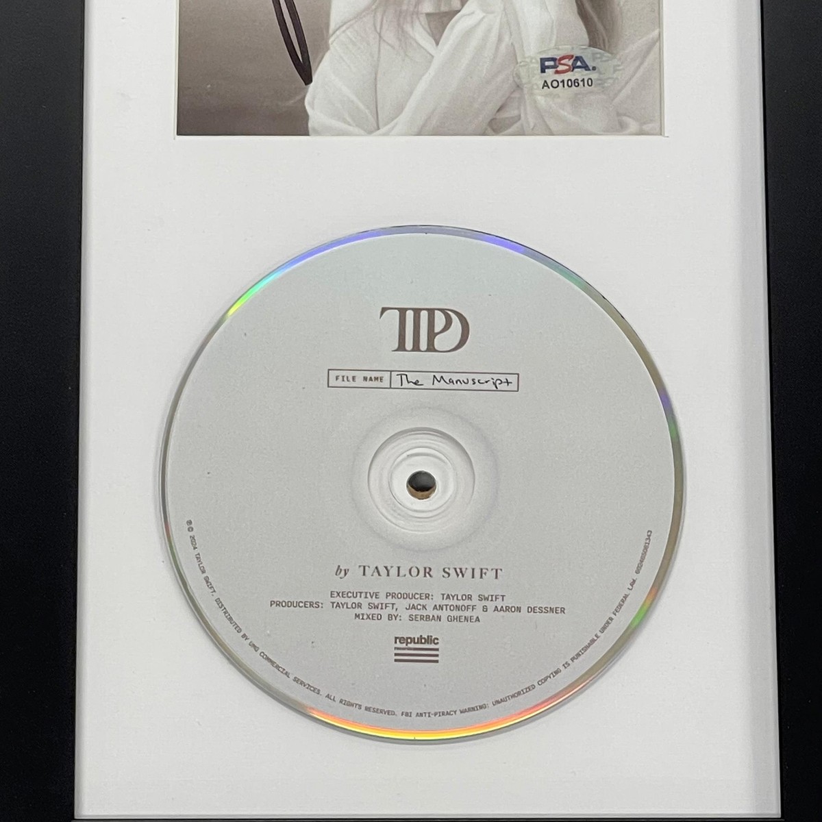 Taylor Swift Signed CD Cover Framed PSA/DNA The Tortured