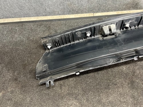 ✔MERCEDES W204 C300 C250 C63 MALETERO TRASERO RASGUÑO UMBRAL MOLDURA CUBIERTA OEM - Imagen 5 de 6