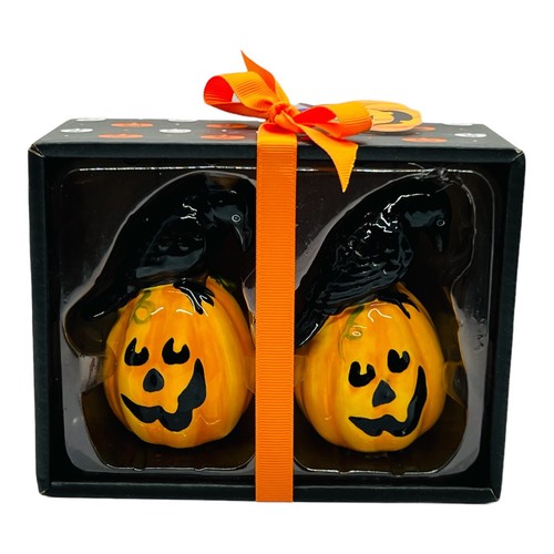 Blue Sky Clayworks Pumpkin and Crow Salt Pepper Shakers Set Halloween Home Gift - Picture 1 of 12