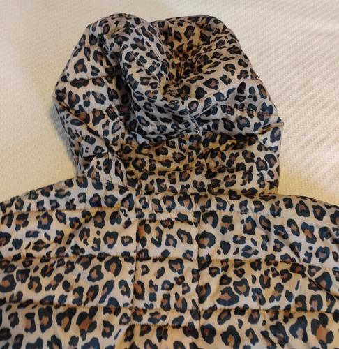 Gap Kids Girls M 8 Cheetah Upcycled Lightweight Puffer Primaloft Jacket - Picture 8 of 8
