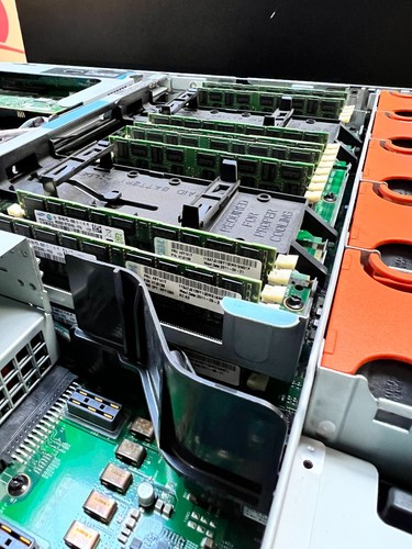 IBM System x3690 X5 | 2x Xeon E7-2870 @2.40GHz M1015, Intel I340-T4 cards 2xPSU - Picture 4 of 6