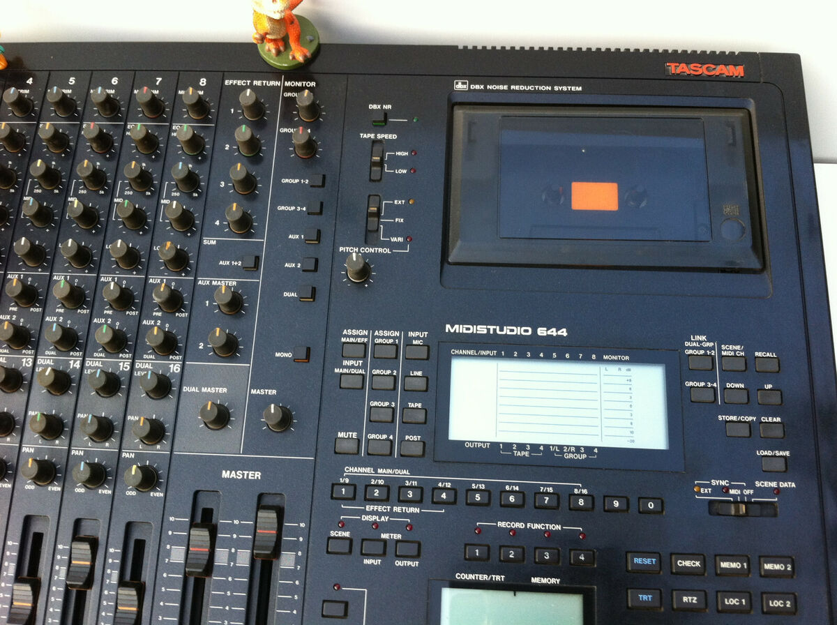Tascam 644 Midistudio Cassette Recorder 4-Track Graphic Tascam 644 Midistudio Cassette Recorder 4-Track Graphic
