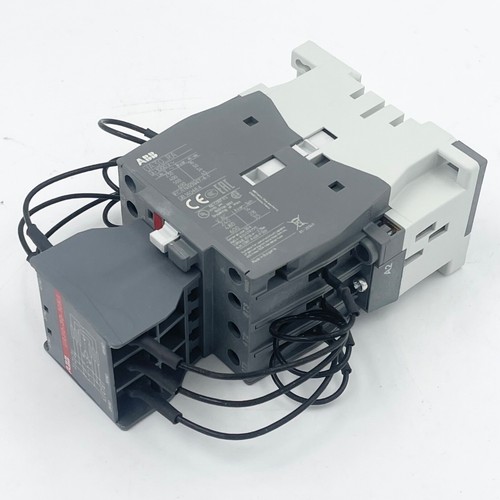 ABB UA30-30-10RA Contactor 230-240V 50Hz / 240-260V 60Hz 3P 1SBL281024R8010 - Picture 3 of 7