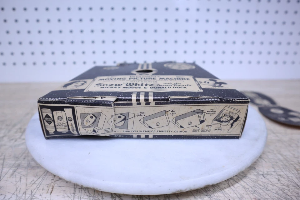 Máquina de imágenes móviles Blancanieves 1938 pasta de dientes Pepsodent Premium Disney EE. UU. Foto 4 de 4