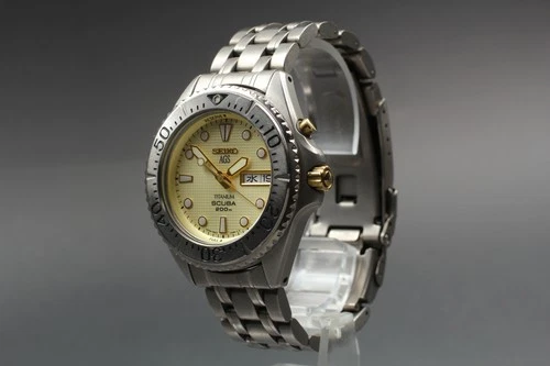 Vtg 1996 [N MINT] Seiko Air Diver AGS 5M43-0B70 Ivory Dial Qz Men's Watch JAPAN