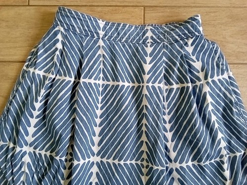 Marimekko Uniqlo Womens Blue White Chambray Denim Skirt Size S Geometric Print - Picture 3 of 8