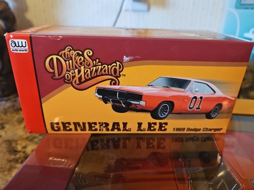 Auto World 1969 Dodge Charger DUKES OF HAZZARD 1:18 & 1:43 GENERAL LEE New - Picture 6 of 9