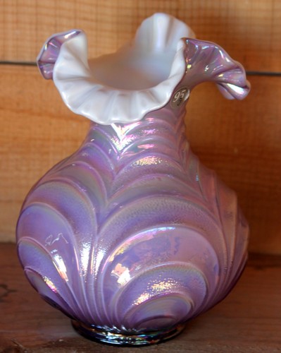 95th Anniversary Fenton Lilac Lavender Rosalene Optic Draperie Vase With Tag - Bild 8 von 14