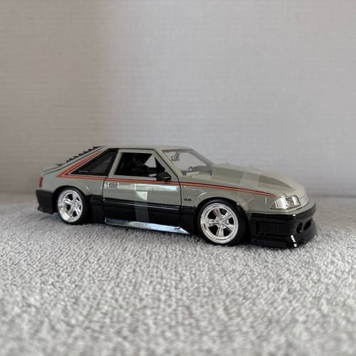 JADA 1/24 DIECAST CARS