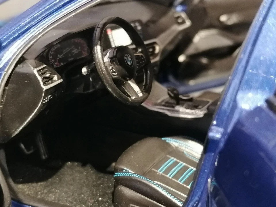 Norev 1/18 BMW Serie 3 Limousine Marina Bay Blue Dealer Ed GORGEOUS MINT Boxed - Immagine 3 di 4