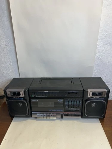 Sony Radio Boombox Cassette Recorder CFS-1010 WORKS