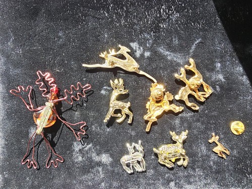 Vintage 8 Stück Brosche Anstecknadeln Rentier Hirsch Weihnachten signiert Avon Gerry's Les Mixed Metals - Bild 5 von 14