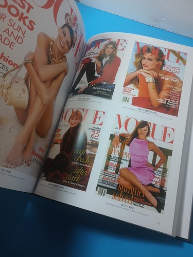 Vogue: The Covers, Updated Edition for 125th Anniversary, Hardcover, Large Book - Imagen 11 de 14