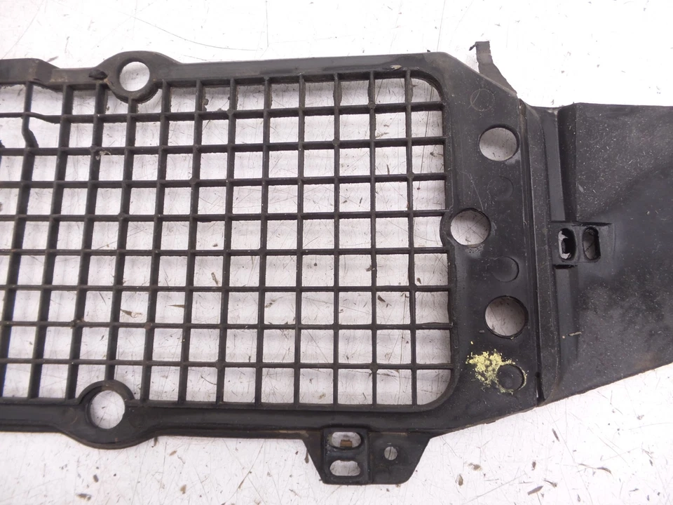 Parrilla de ventilación de capó delantero Camaro Firebird 70-81 Trans Am GM #8800774 original Foto 3 de 4