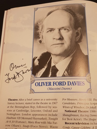 Signed by all 10 Actors - Original Theatre Royal "Heartbreak House" Programme - Picture 17 of 24