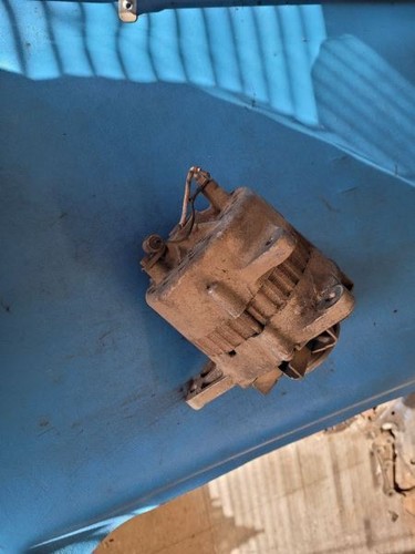 76 77 78 ARROW PASSENGER ALTERNATOR 1600 13621 - Picture 1 of 2