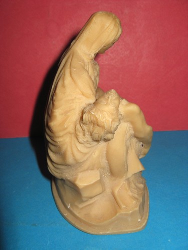 Pieta - a small alabaster sculpture like in the figure of Michelangelo - RARE! - Picture 10 of 18