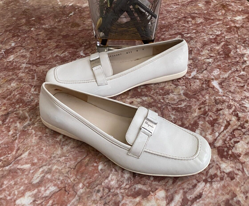 SALVATORE FERRAGAMO Women's Ivory White Leather Logo Flat Loafer Sz 8B EUC, $595