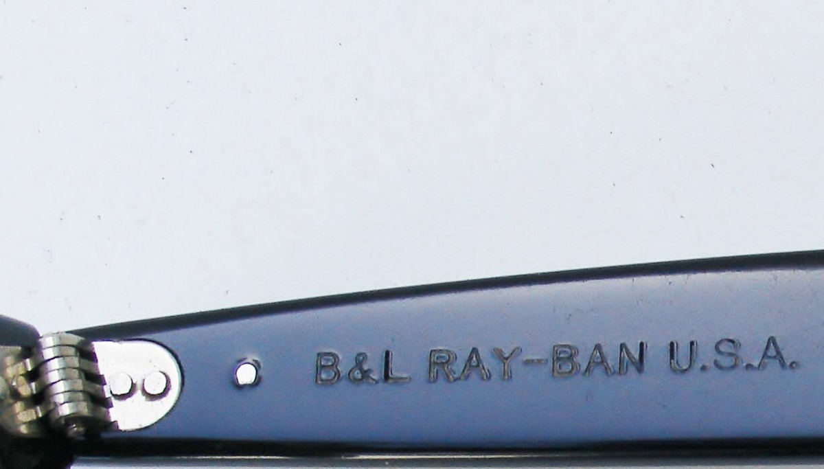 Vintage B&L Ray Ban USA Wayfarer II 54mm Black & white