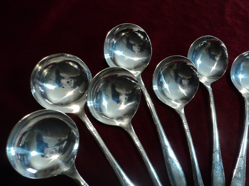 Silverplate Flatware Lot of 12 Round Bouillon Soup Spoons Oneida Lady Hamilton - Picture 3 of 6