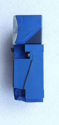 TELEMECANIQUE XS8C4AMPN12 INDUCTIVA SENSOR - Picture 5 of 9