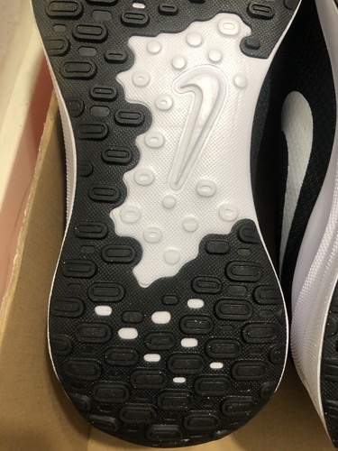 NEW Nike Revolution 7 Running Shoe Size 10 4E Extra Wide Fit Black EEEE Sneaker - Picture 5 of 11