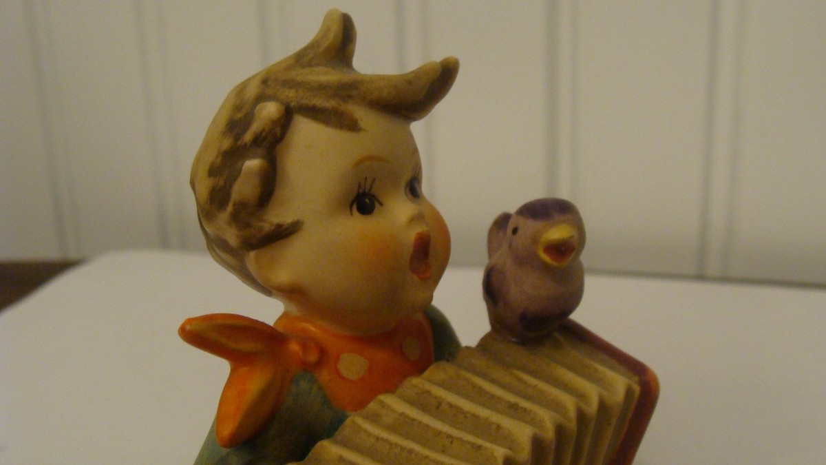 Hummel/goebel First Edition Annual Bell - in Original
