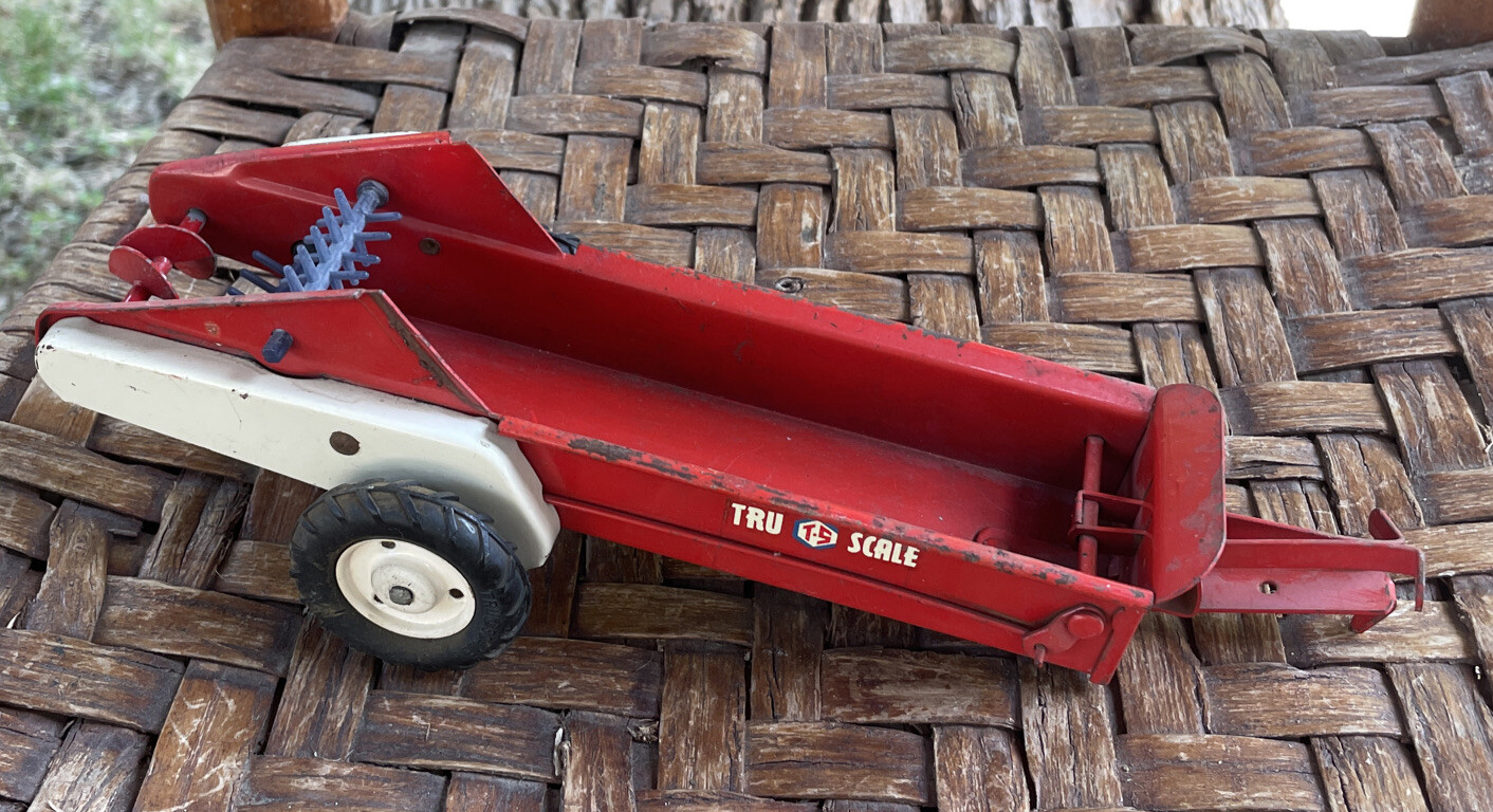 Vintage Tru-Scale Metal Red & White Die Cast Toy Farm Manure Trailer Only 10.5"