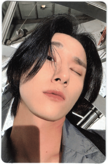 Monsta X I.M. 'Overdrive' Blue & Metal Versions Lenticular, Mood