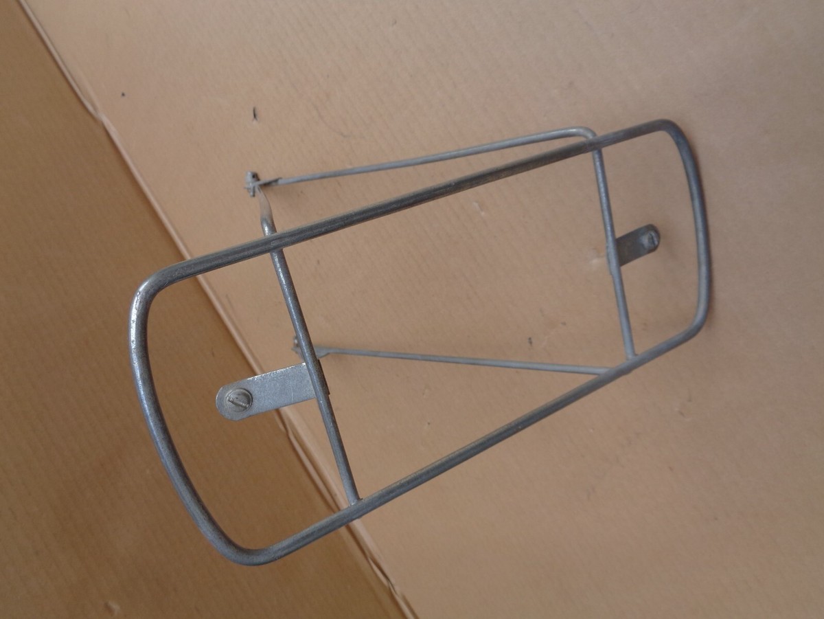 Porte bagage sacoche arriere GOUPIL vélo randonneuse 650/700