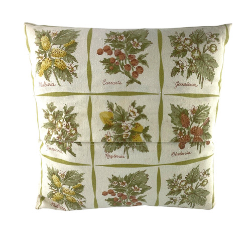 Almohada Cottage Core estampado de bayas hecha a mano 12,5" cuadrada - Imagen 2 de 6