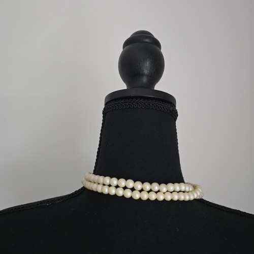VINTAGE FLORENZA GOLD TONE FAUX PEARL 2 STRAND NECKLACE  BLUE BEAD CABOCHON - Picture 3 of 5