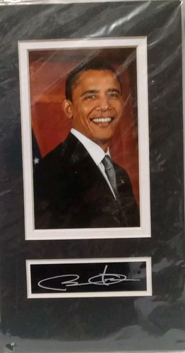 President Barack Obama Autographed Signed Photographs - Picture 3 of 4