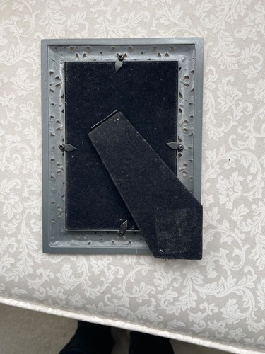 Vintage Metal/Rhinestone Picture Frame for 4x6 picture - Picture 3 of 3