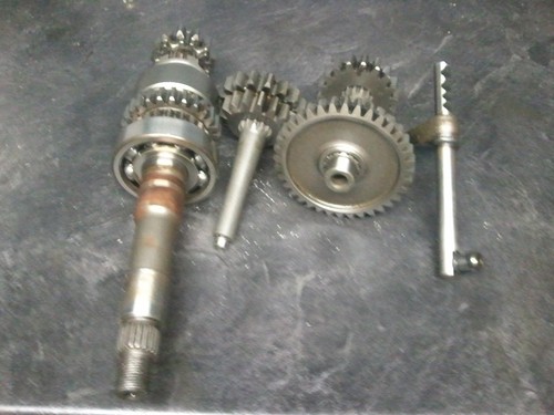 02-10 Kawasaki Transmission Assembly # 13127-1282 Brute Force KFX Prairie 750  - Foto 1 di 6