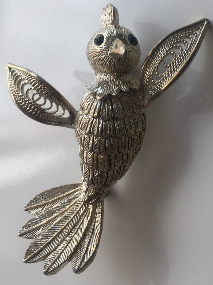 Vintage Bird Brooch Pin. Very detailed Silver Gold Toned Signed JJ