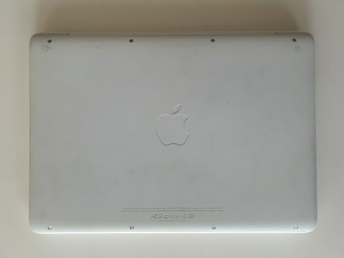 Macbook Late 2009 A1342 Core 2 Duo, 9400M, 8GB, 250GB - Bild 4 von 8