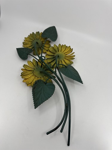 Vintage 16" Metal Sunflower Wall Decor 3 Sunflowers Hanging Metal Decor - Picture 4 of 5
