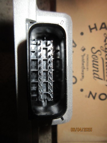 OEM Harley Davidson Street Road Glide Rockford Fosgate 4/200W Amplifier 2024-25 - 第 5/6 張圖片